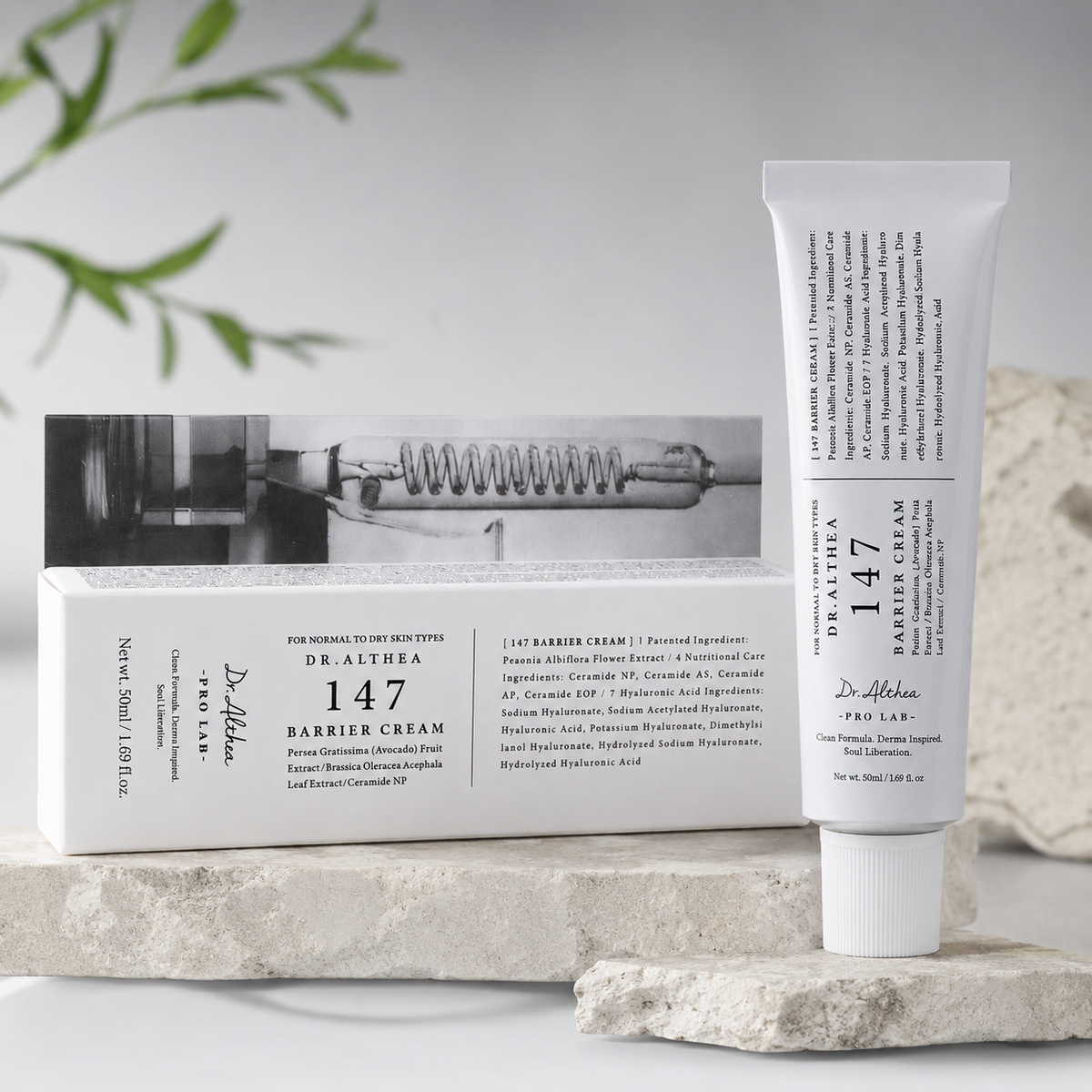 Dr. Althea 147 Barrier Cream sobre piedra